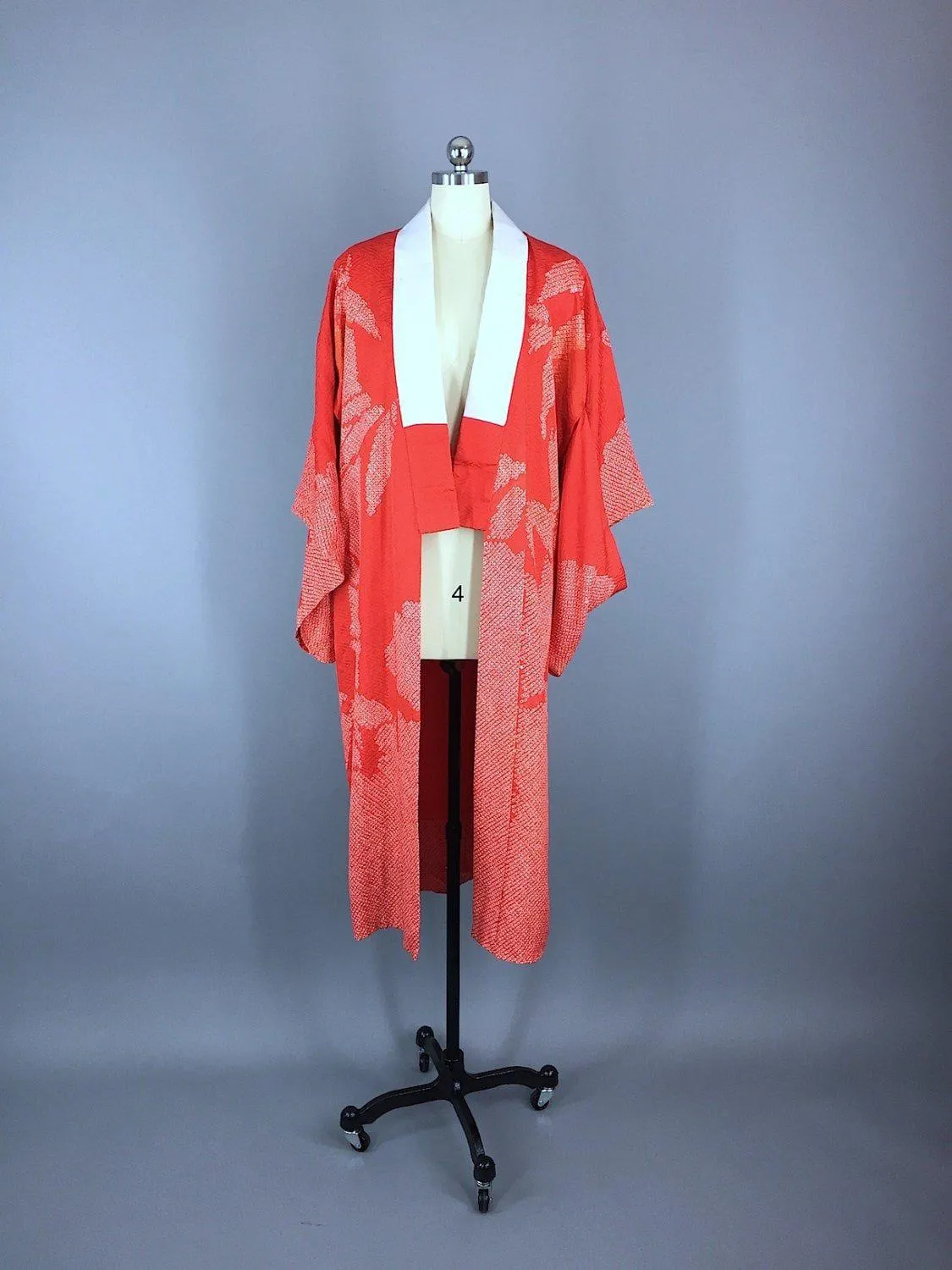 1940s Vintage Silk Kimono Robe / Shibori Bamboo Print