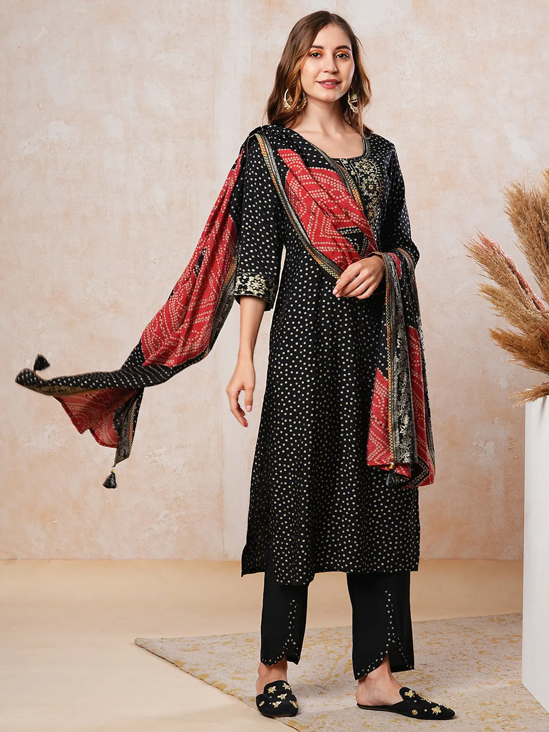 Abstract Printed Gotapatti Embroidered Kurta with Pants & Dupatta - Black