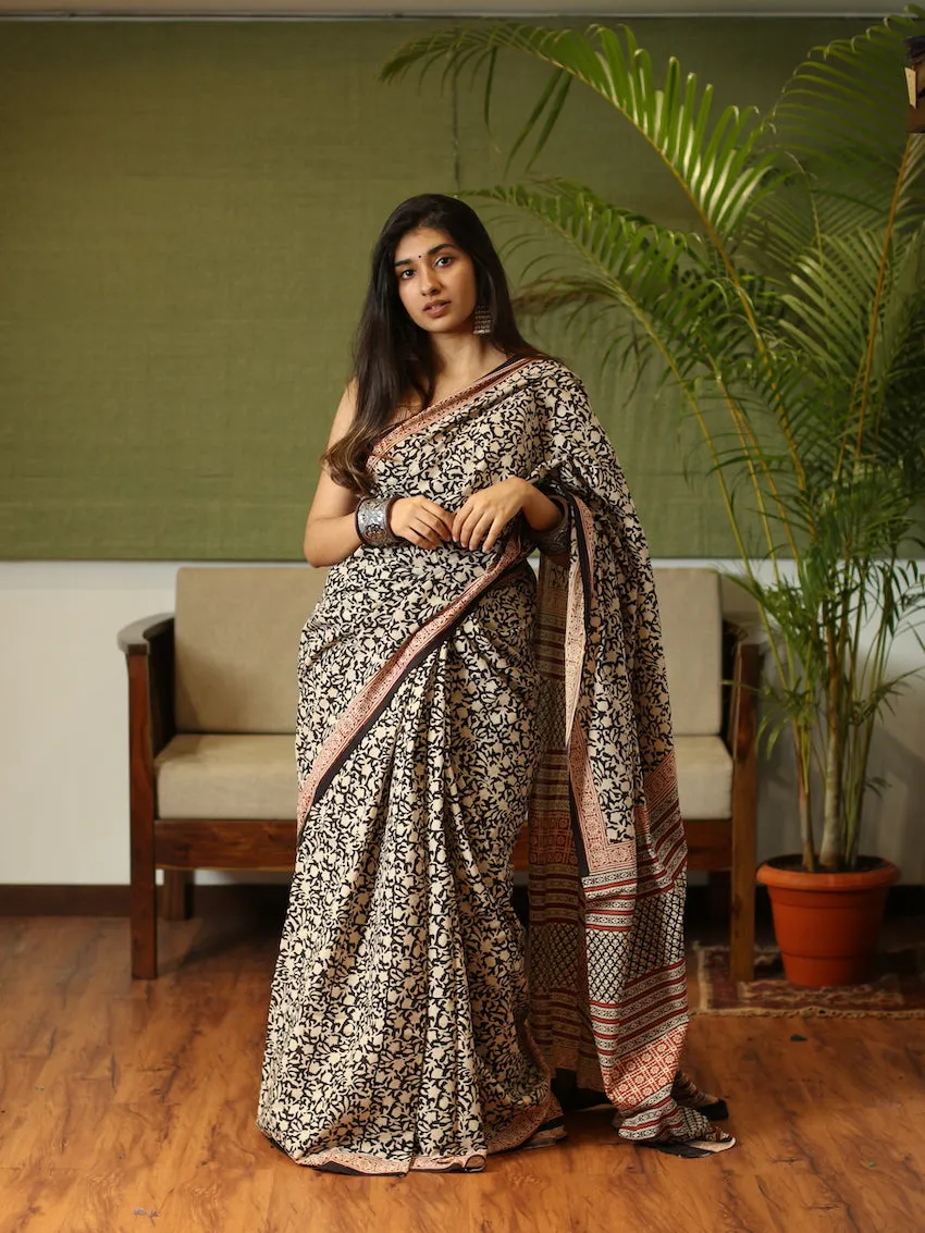 Almond White & Black Coloured Bagru Cotton Handblock Printed Saree