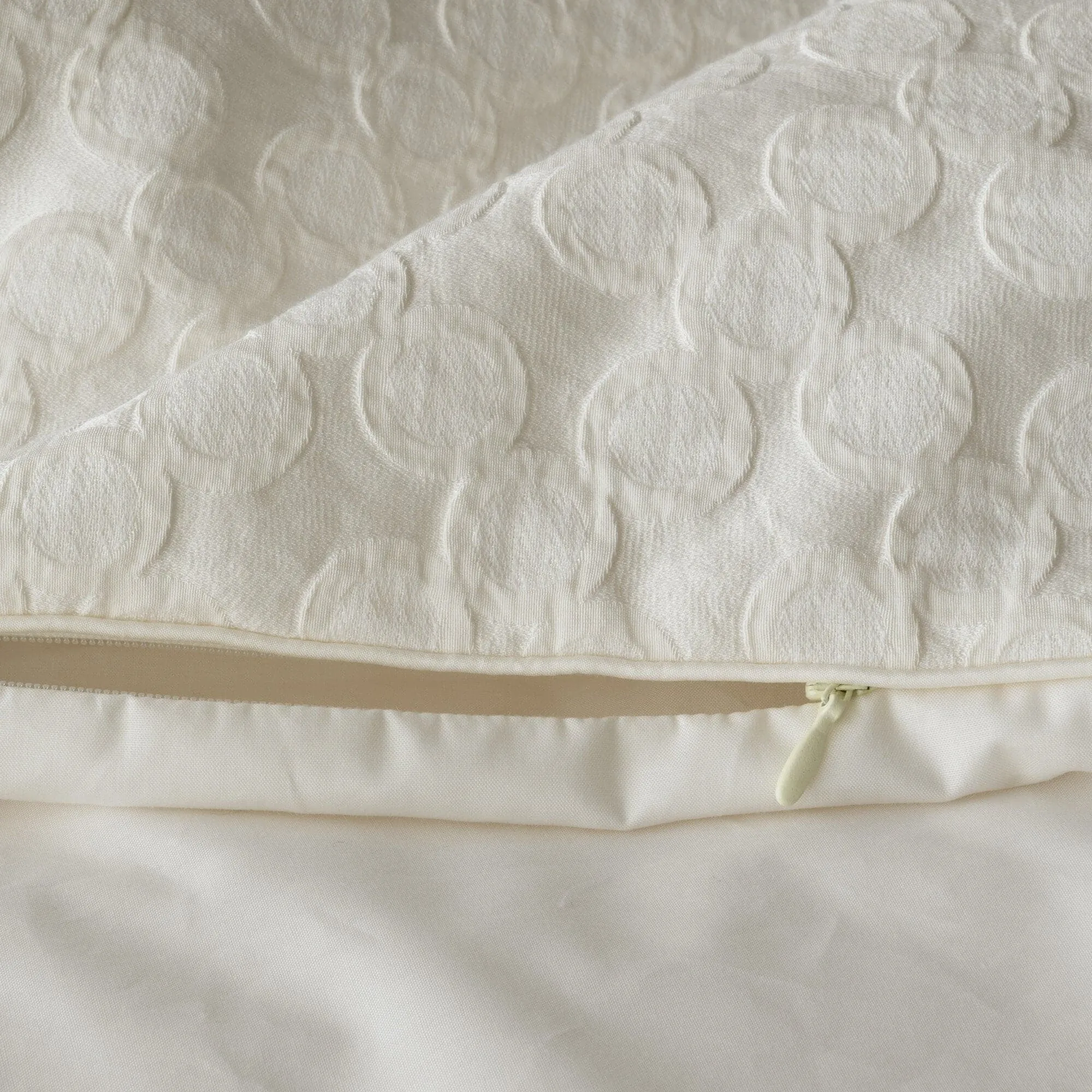 Anello Alabaster Duvet Covers