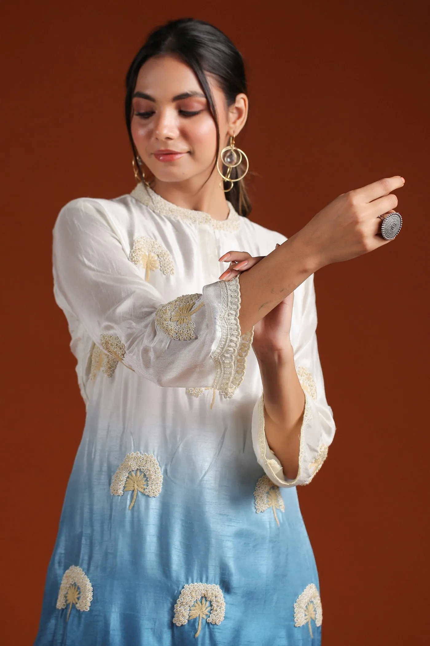 Blue Beads Embroidered Ombre Kurta with Pant