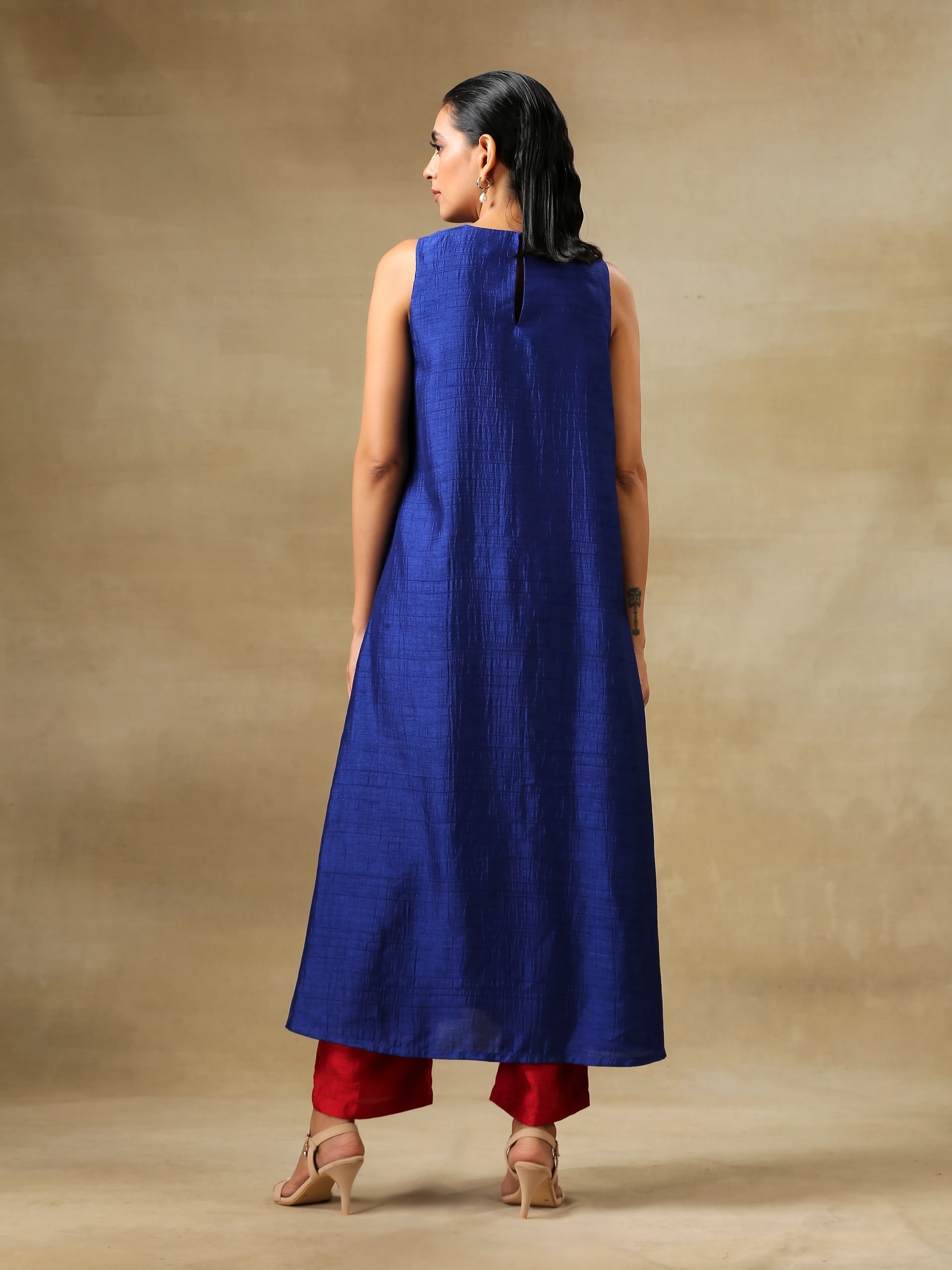 Blue Textured Silk Sleeveless Kurta Pant Set