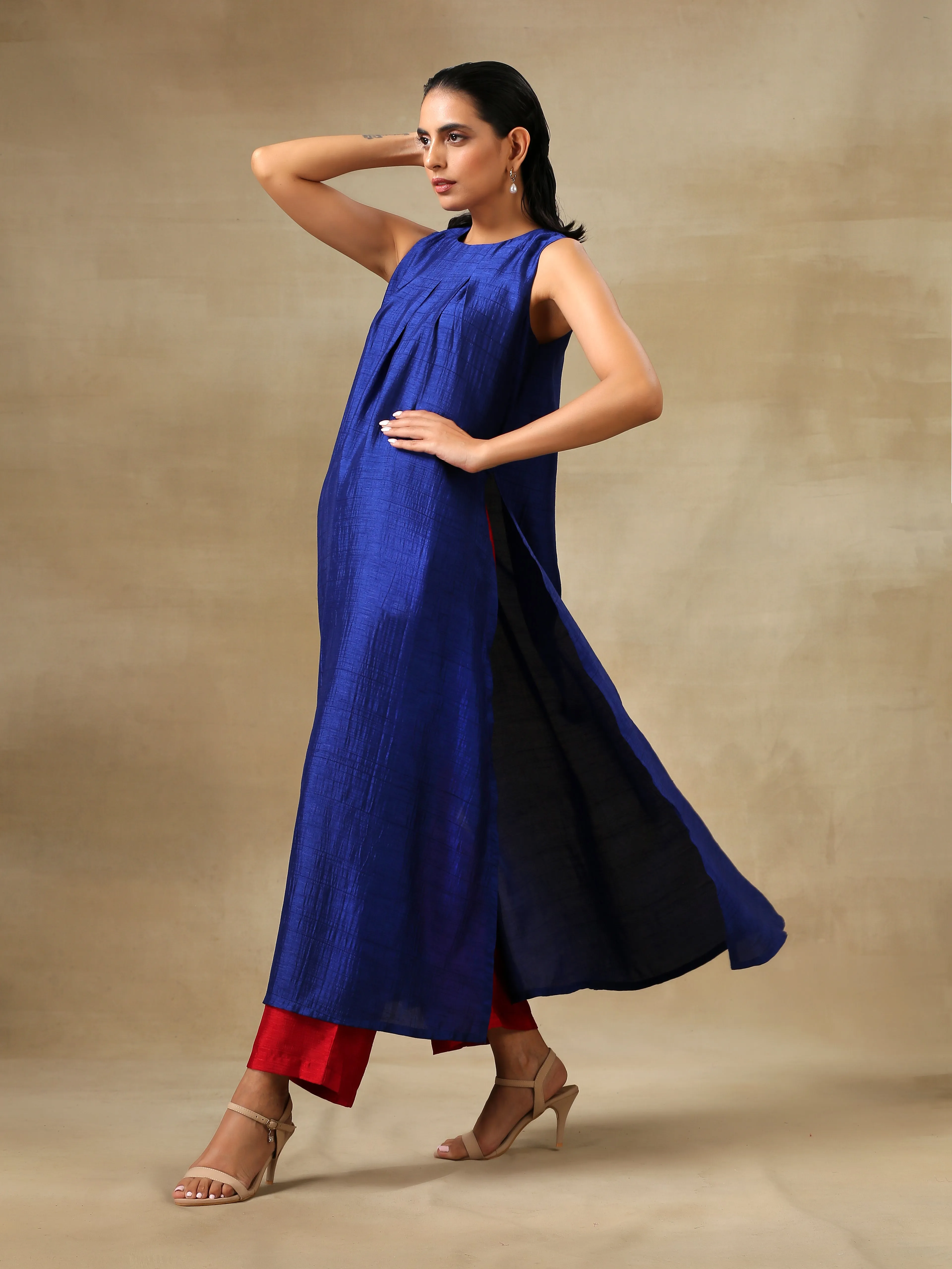 Blue Textured Silk Sleeveless Kurta Pant Set