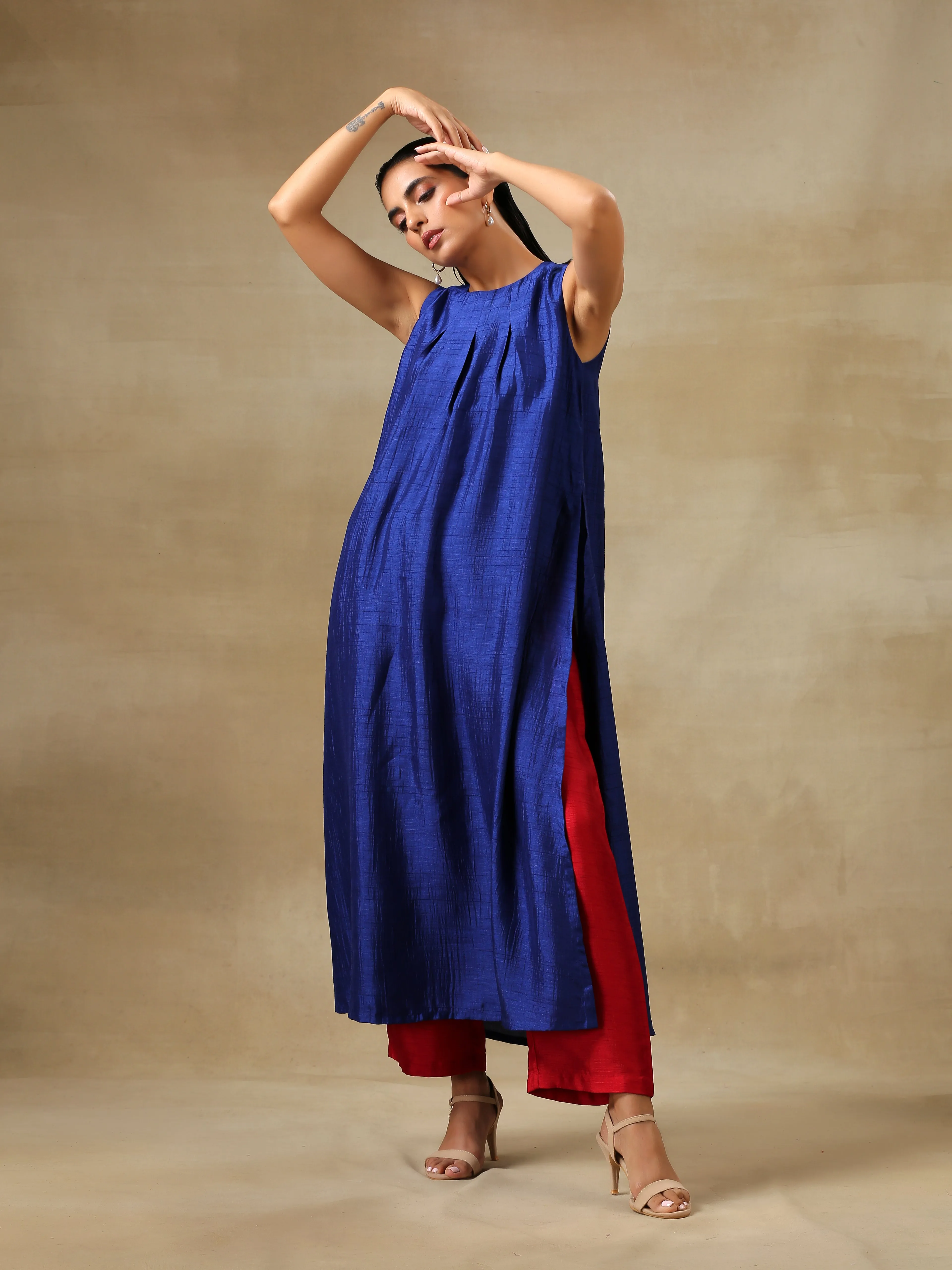 Blue Textured Silk Sleeveless Kurta Pant Set