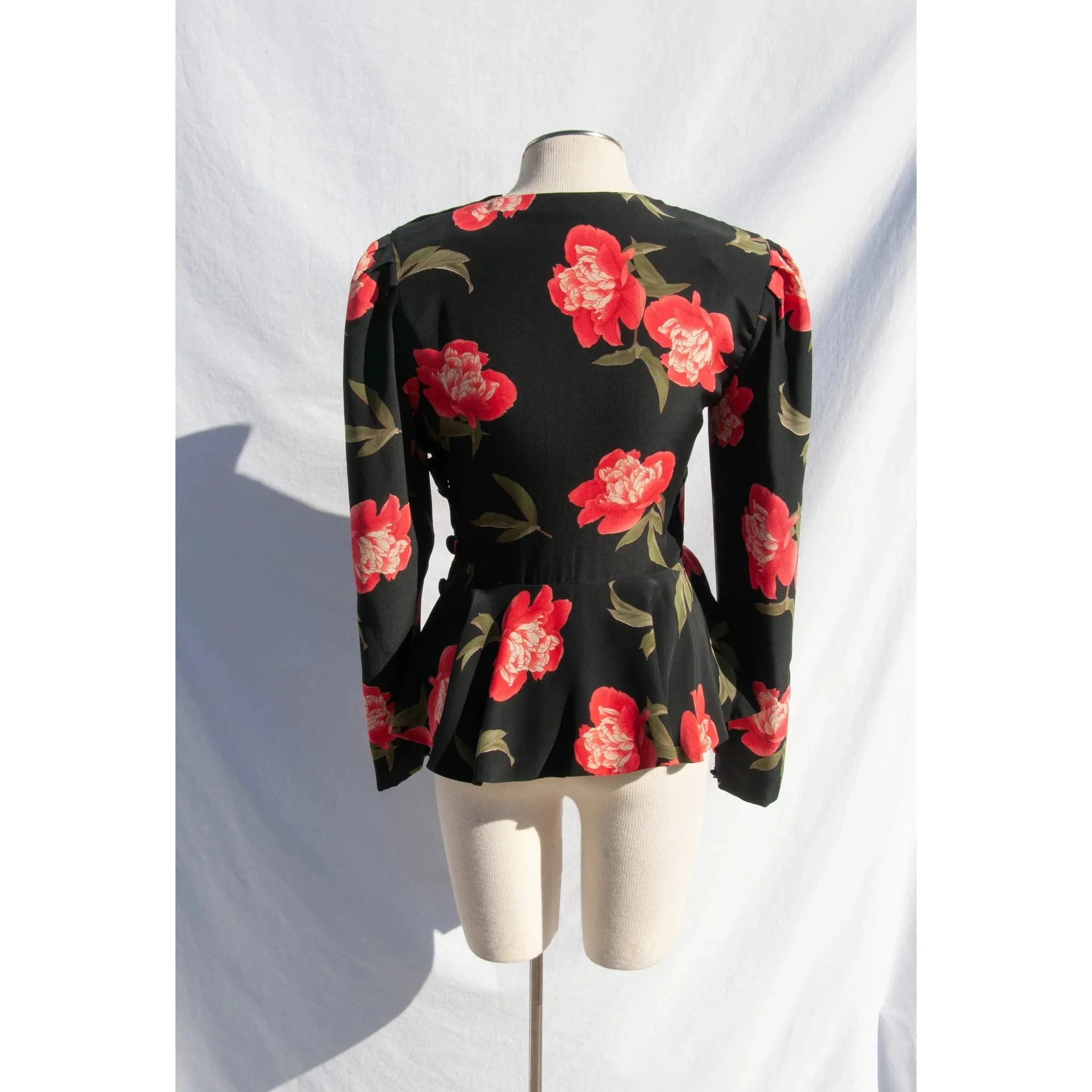 CALVIN KLEIN 80s Rose Print Silk Peplum Top | Size S/M