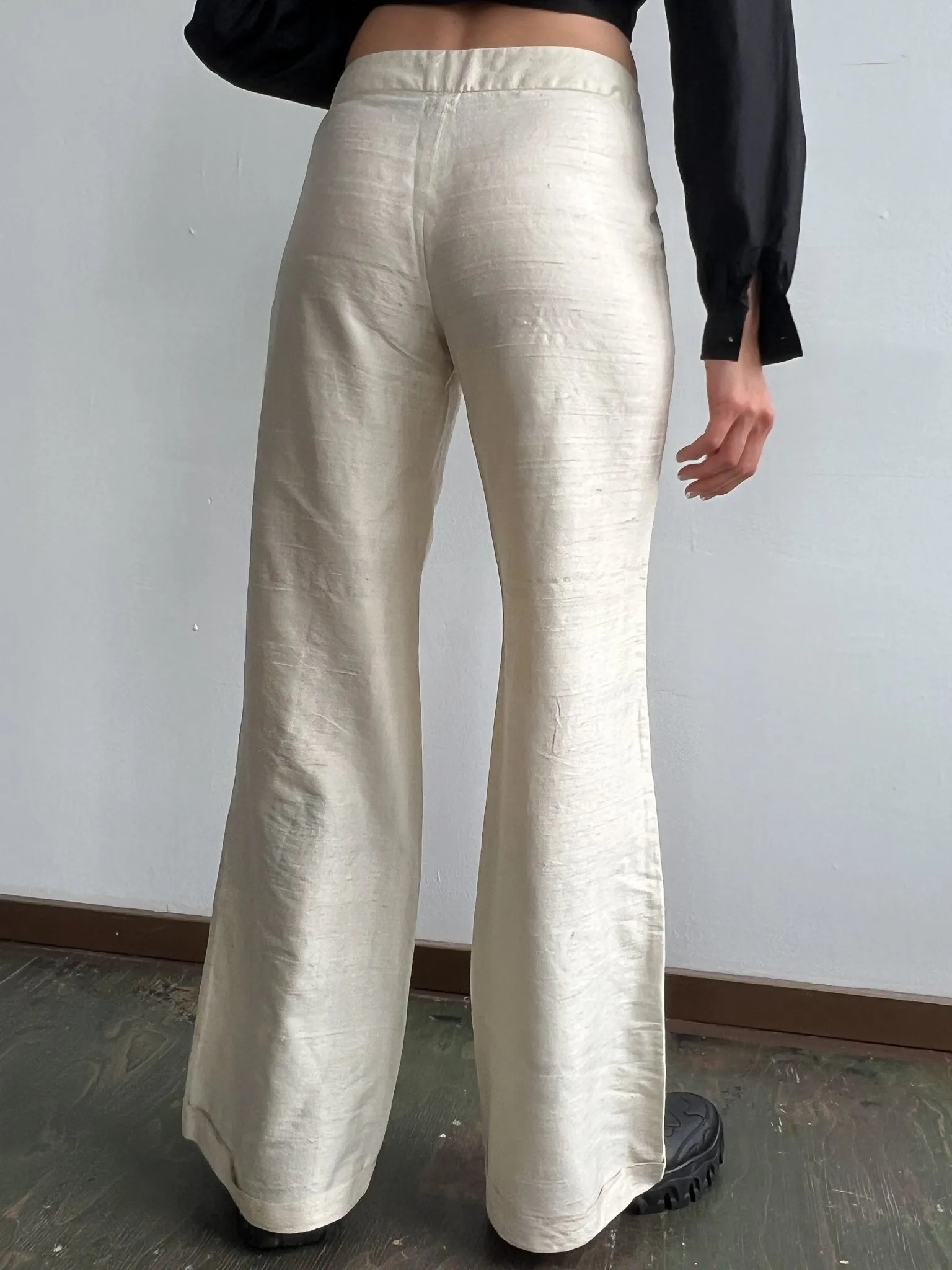 Chalk Silk Wideleg Pants (M)