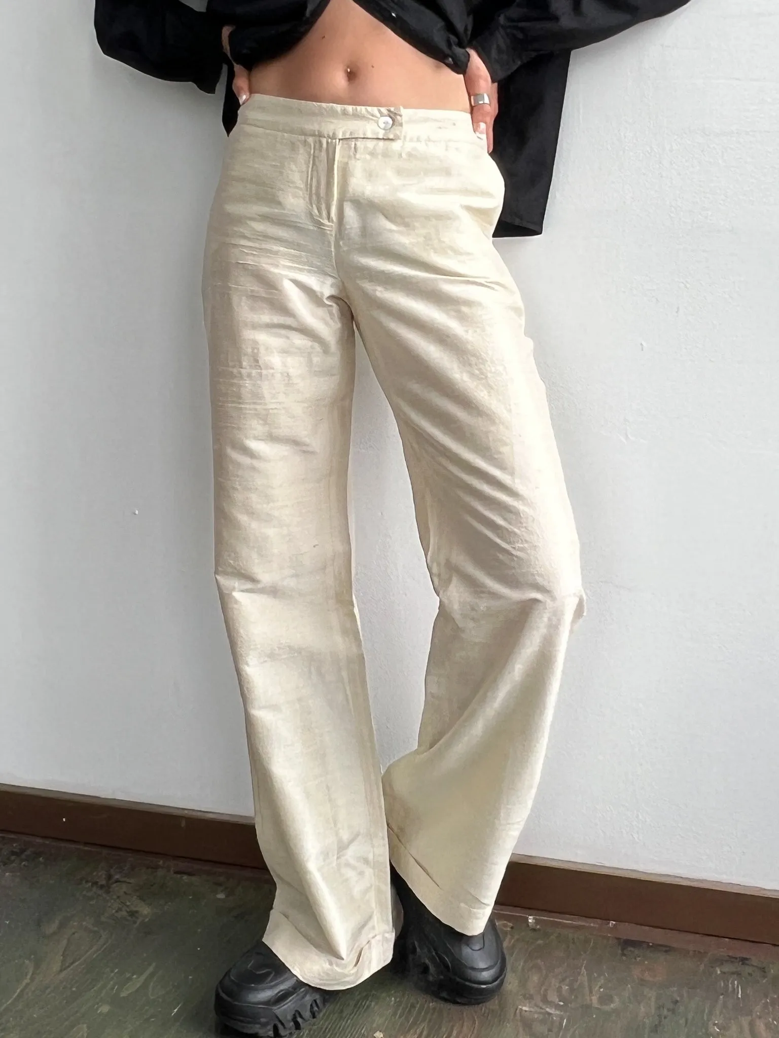 Chalk Silk Wideleg Pants (M)