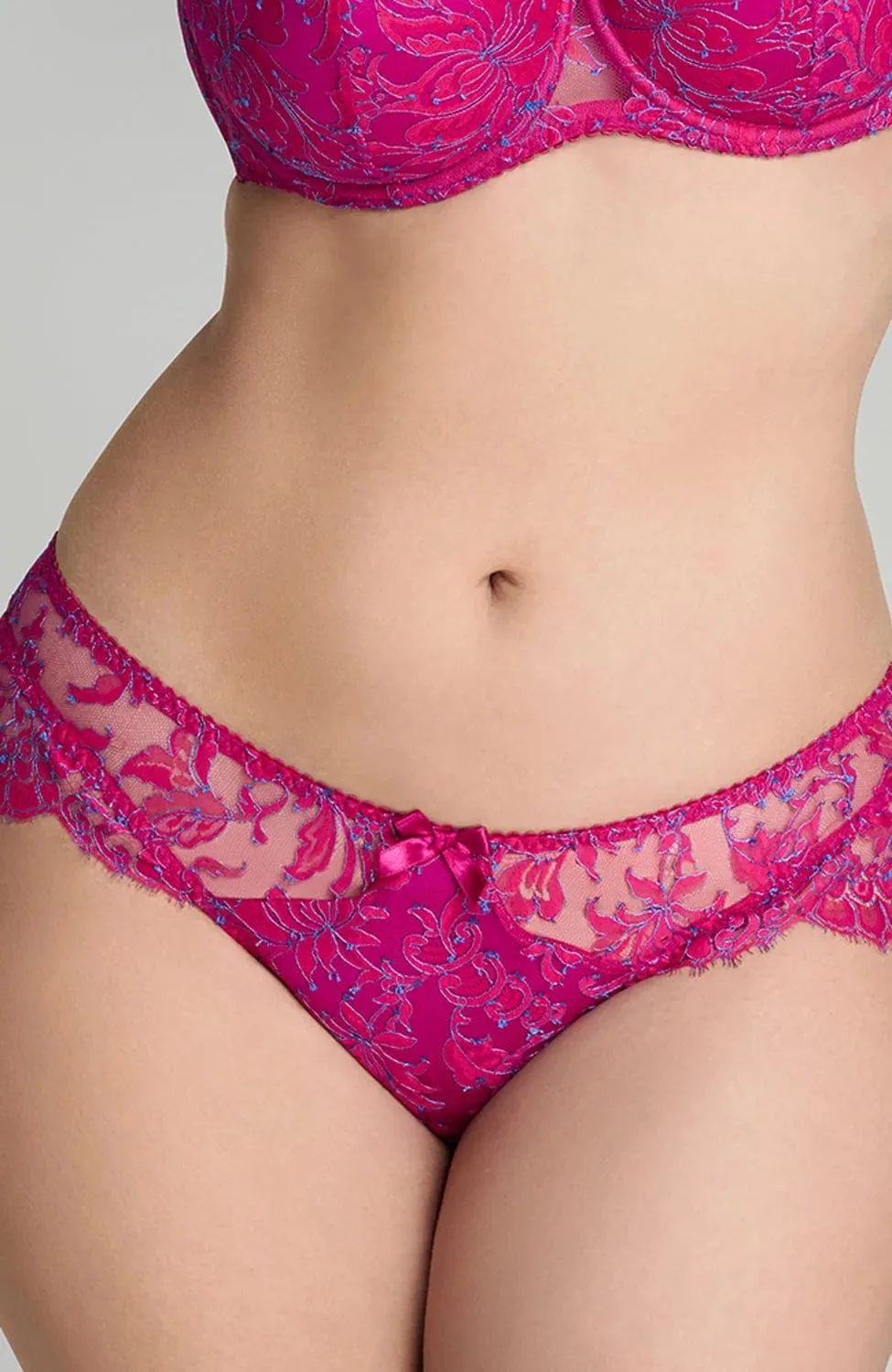 Emiliana Brief