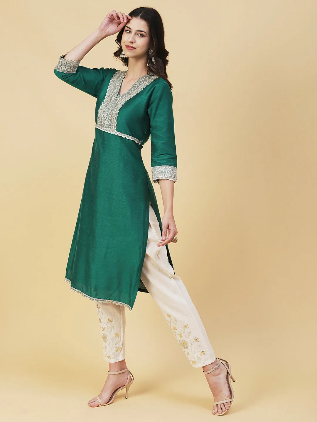 Ethnic Embroidered Straight Fit Kurta - Dark Green