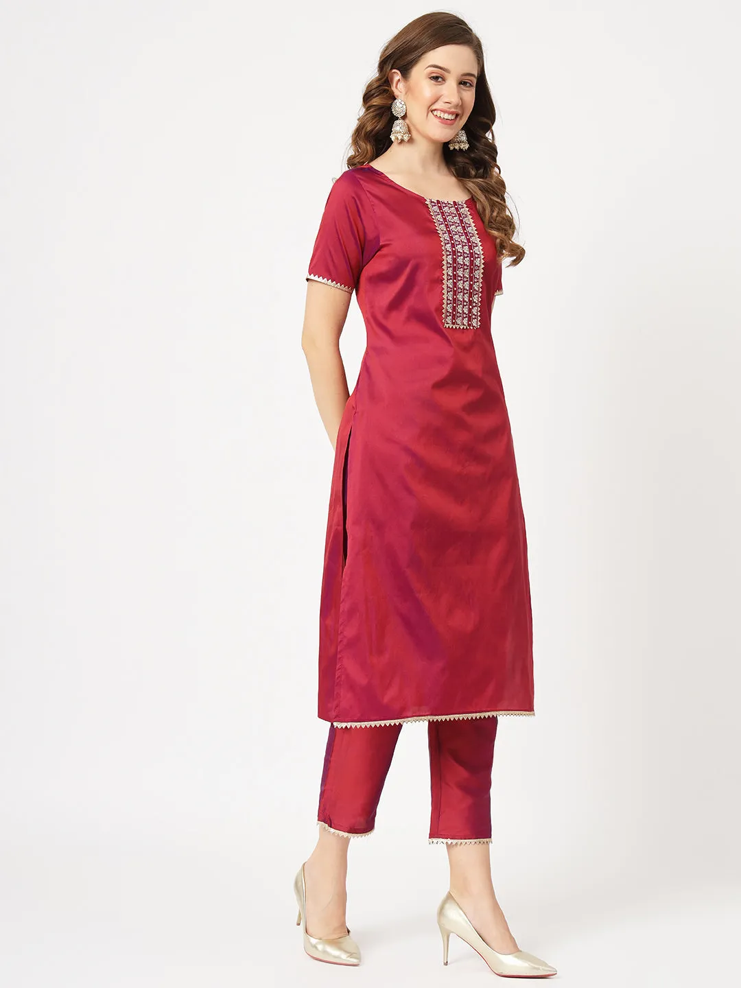 Festive Embroidered Round Neck Kurta And Contrasting Pants