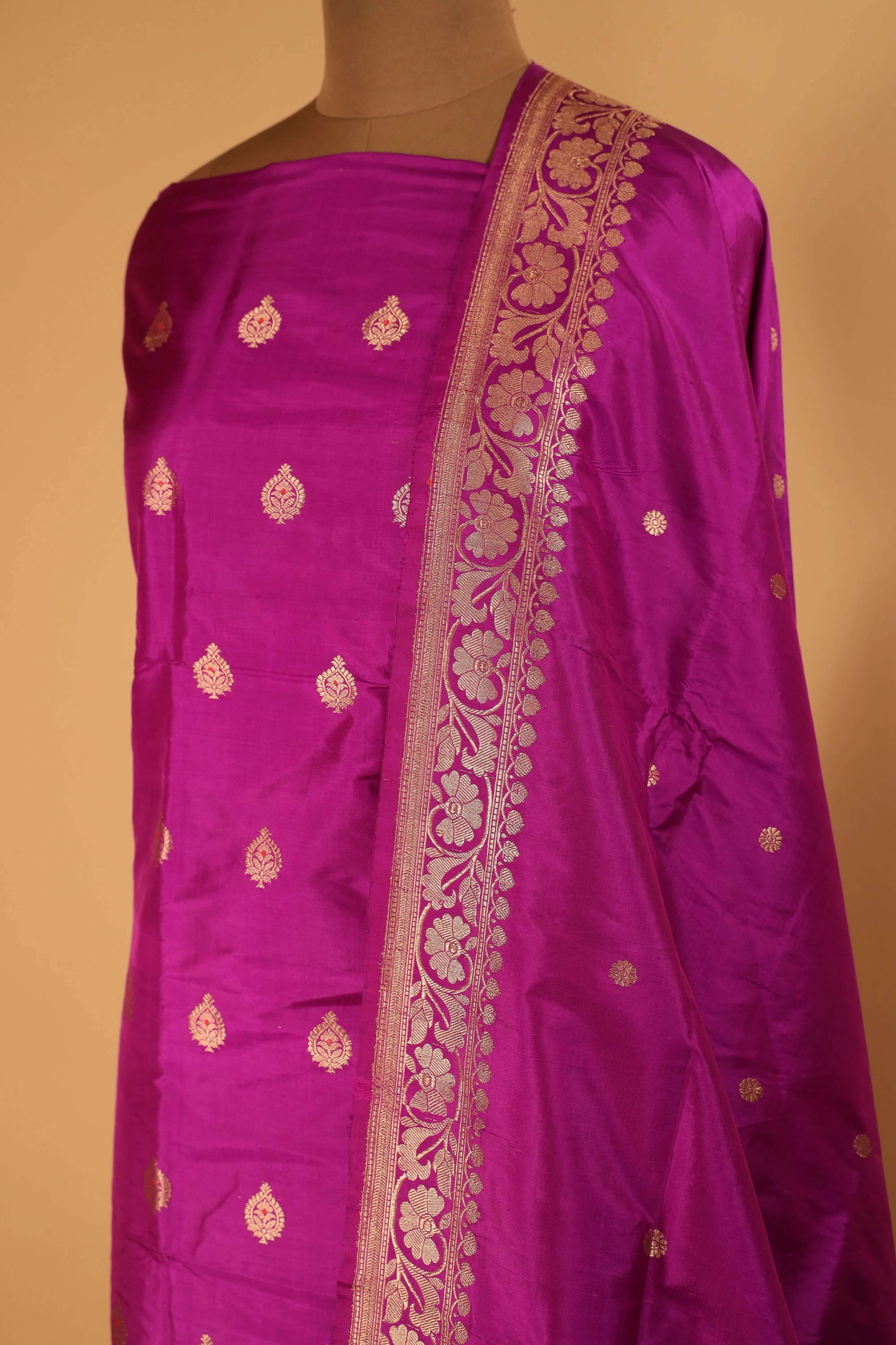 Hand Woven Purple Pure Silk Suit Dupatta