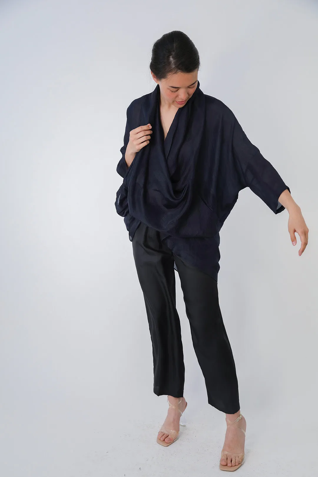 PAZ SILK TWILL NARROW LEG PANT IN NAVY