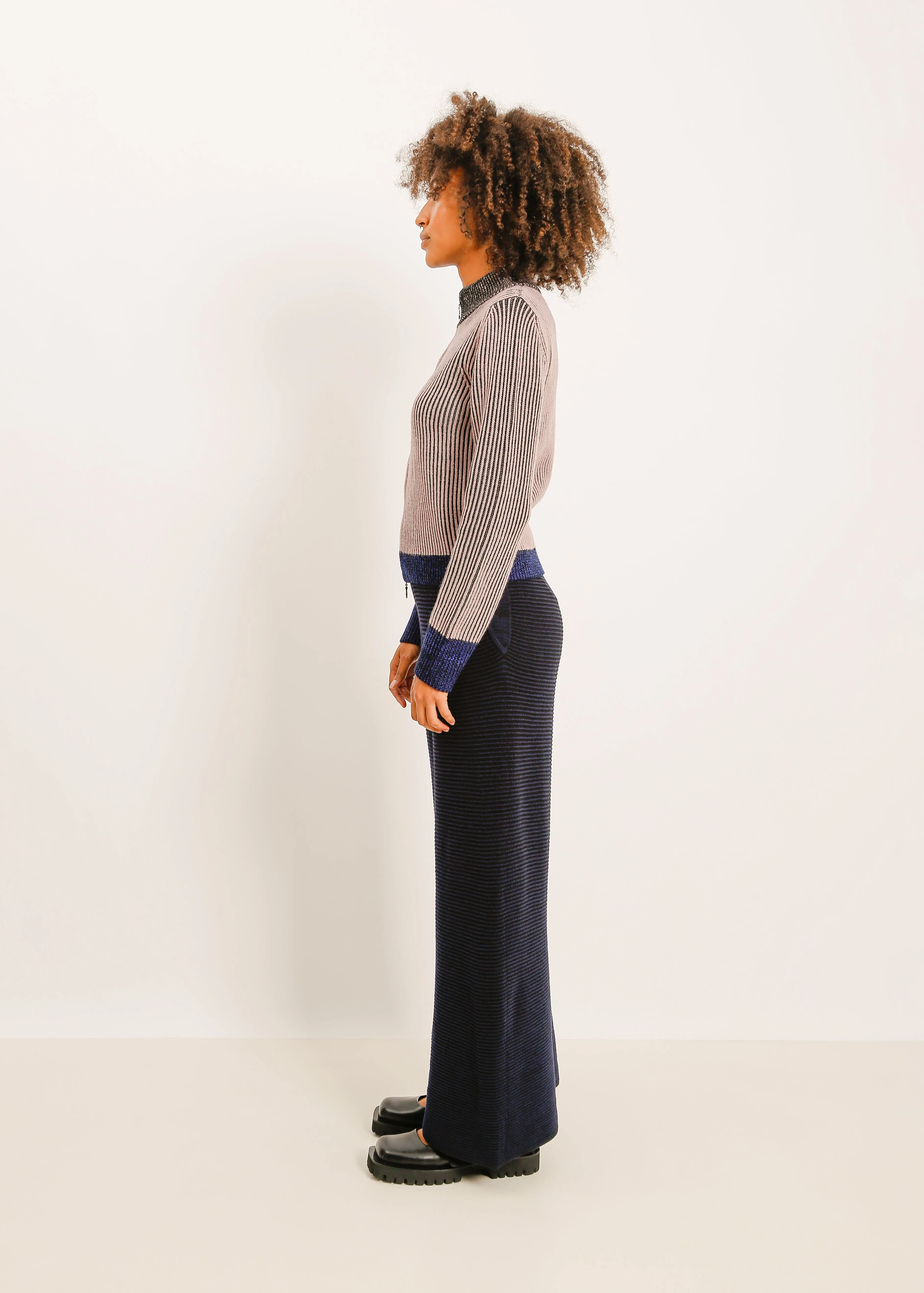 W24 | SERENA KNIT PANT / BLACK-NAVY